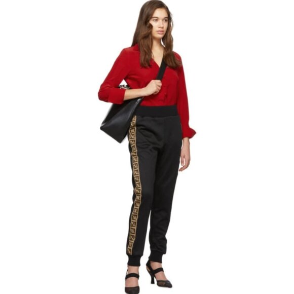 Fendi Embroidered button down shirt in red silk crepe de chine - Picture 6 of 16